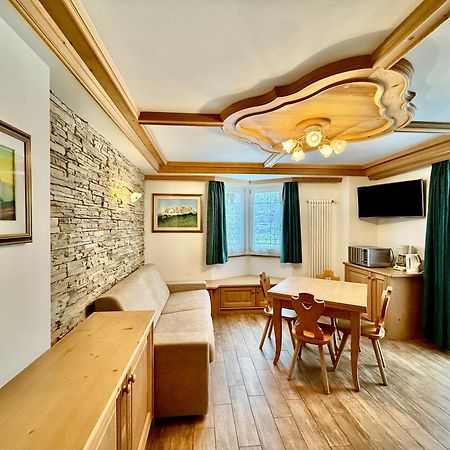 B&B Family Accommodation Canazei Bike Friendly Eksteriør billede