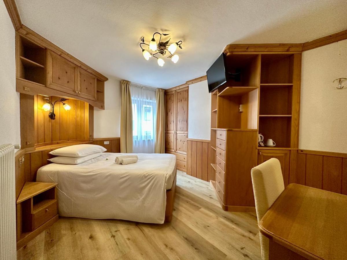 B&B Family Accommodation Canazei Bike Friendly Eksteriør billede