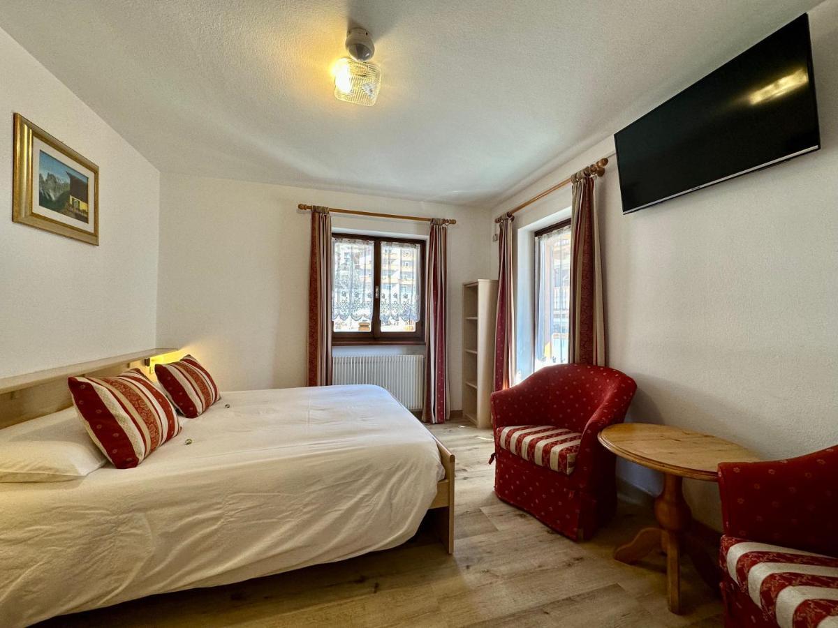 B&B Family Accommodation Canazei Bike Friendly Eksteriør billede