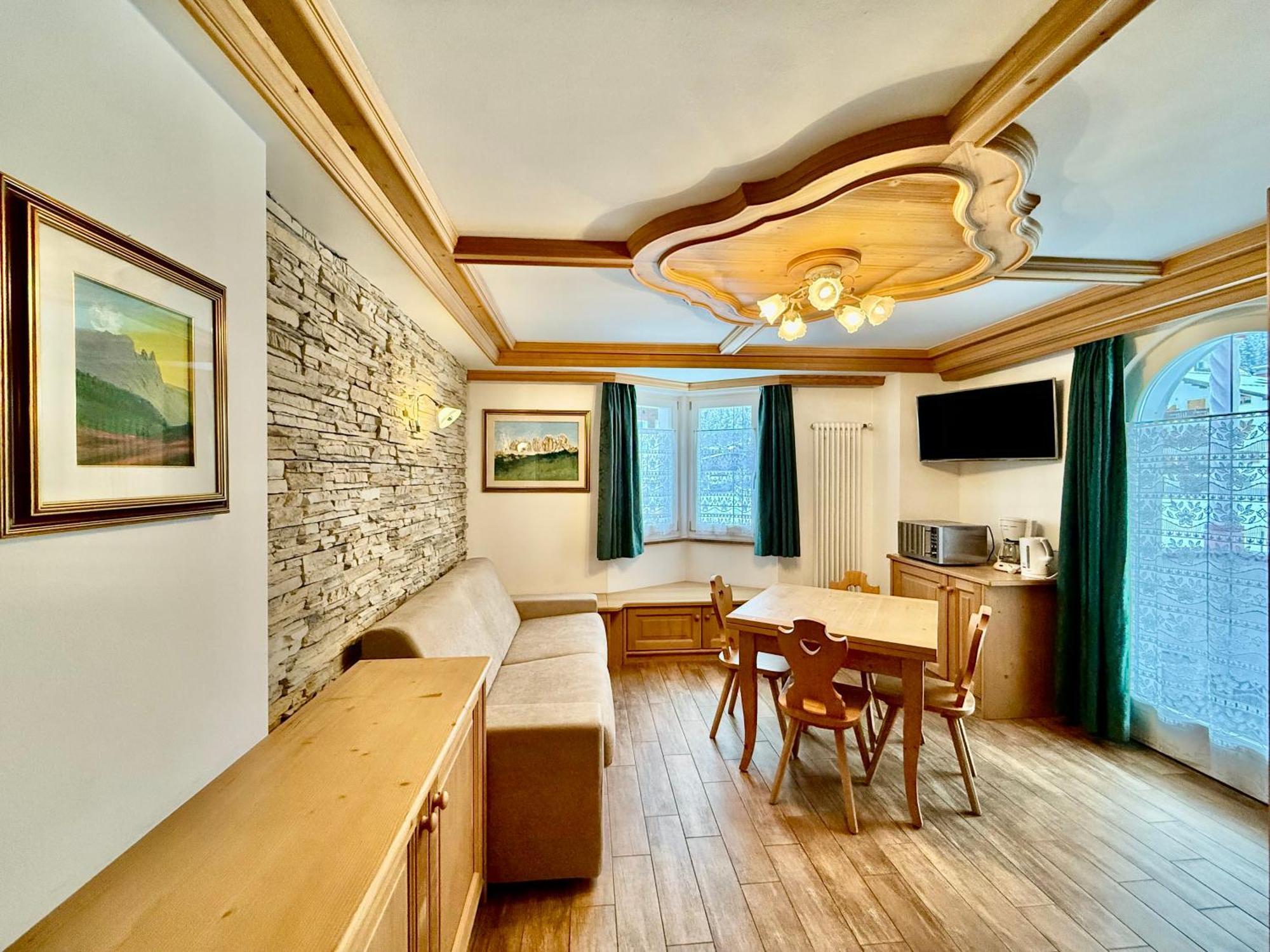 B&B Family Accommodation Canazei Bike Friendly Eksteriør billede